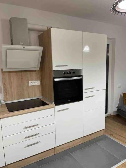 5 Dream Apartment 5 Cu Parcare Privata 오라데아 외부 사진